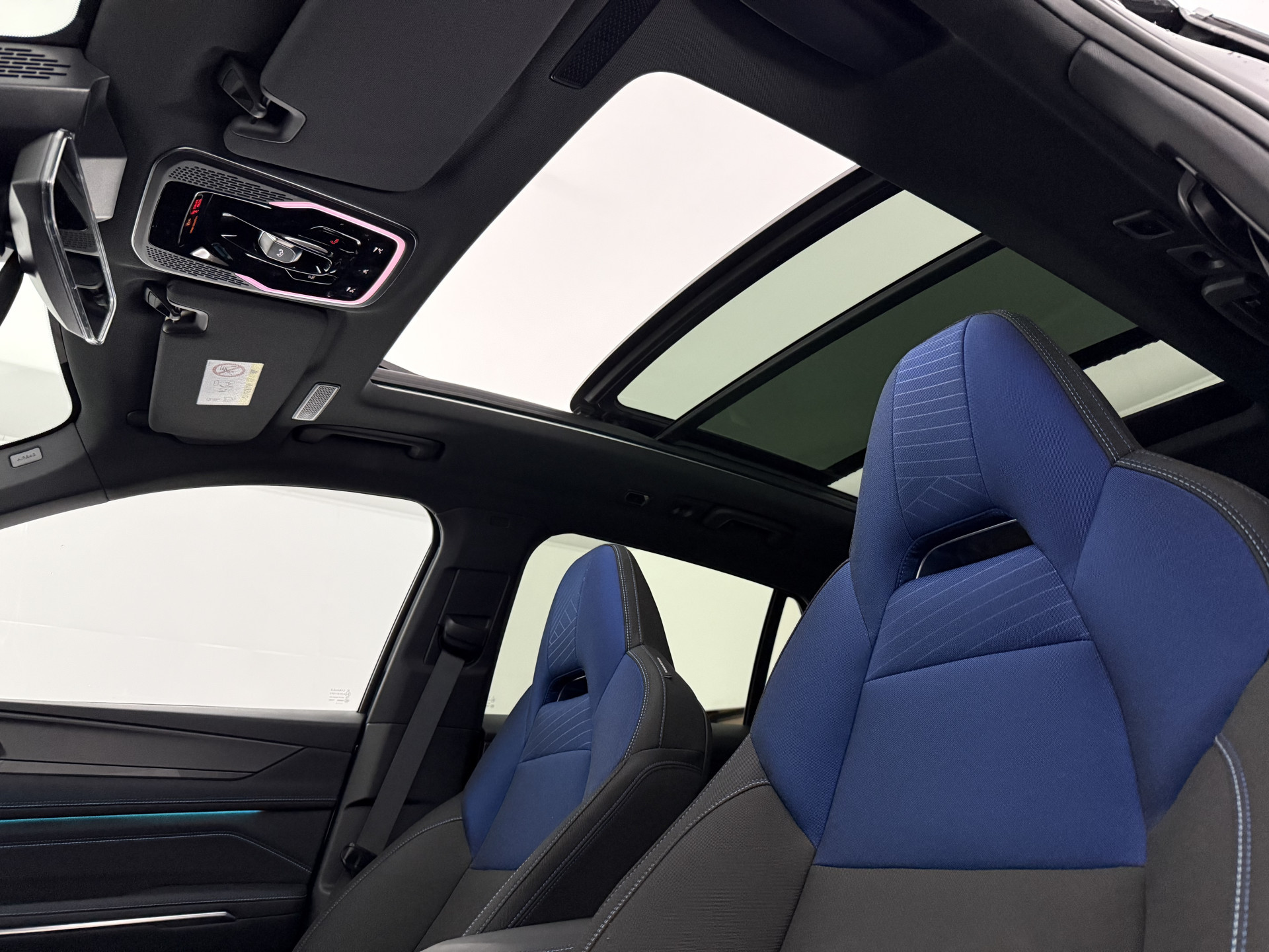 Hoofdafbeelding Lynk & Co 01