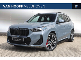 BMW X1 xDrive30e M Sport Automaat / Panoramadak / Trekhaak / Sportstoelen / Adaptieve LED / M Adaptief onderstel / Parking Assistant Plus / Head-Up / Comfort Access
