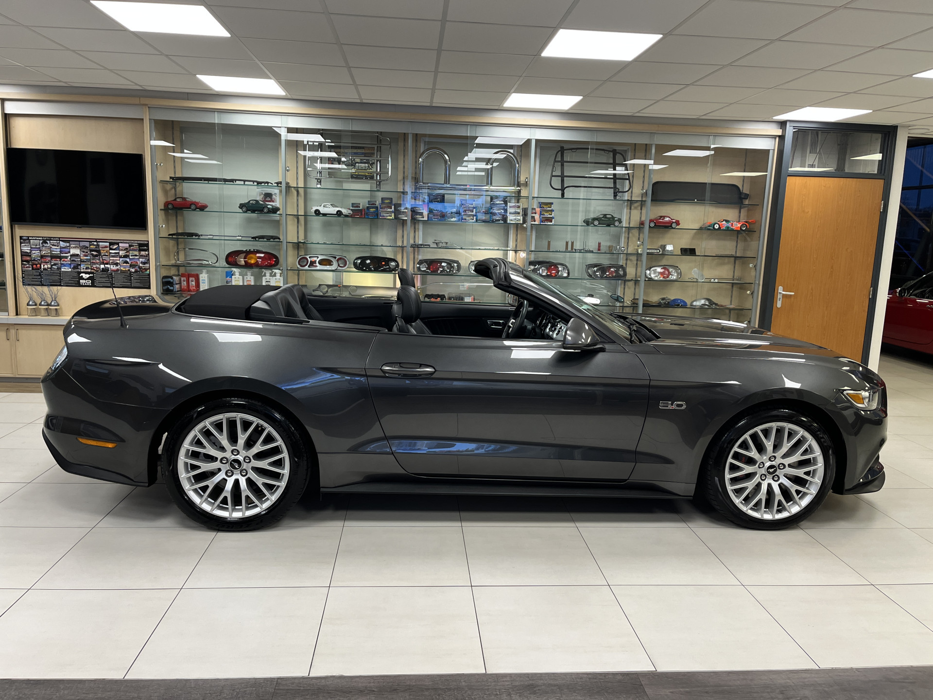 Hoofdafbeelding Ford Mustang