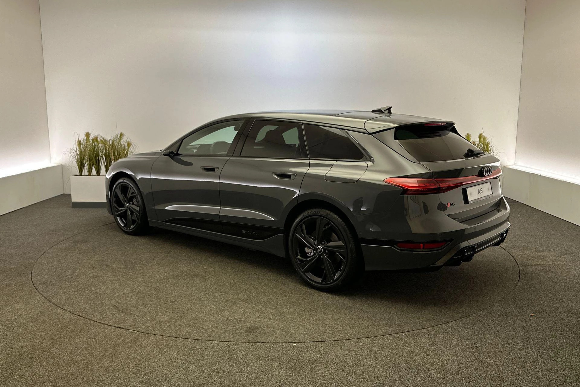 Hoofdafbeelding Audi A6 Avant e-tron