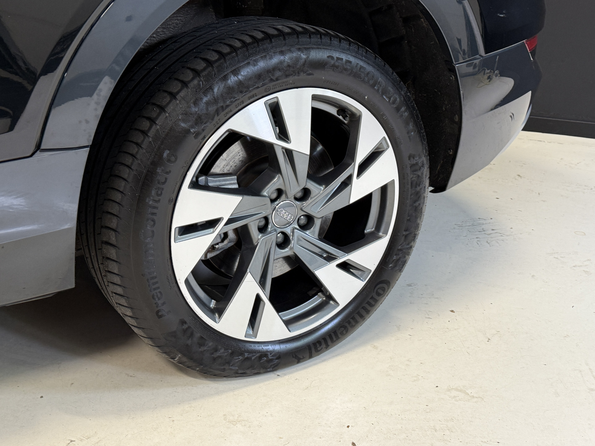 Hoofdafbeelding Audi e-tron
