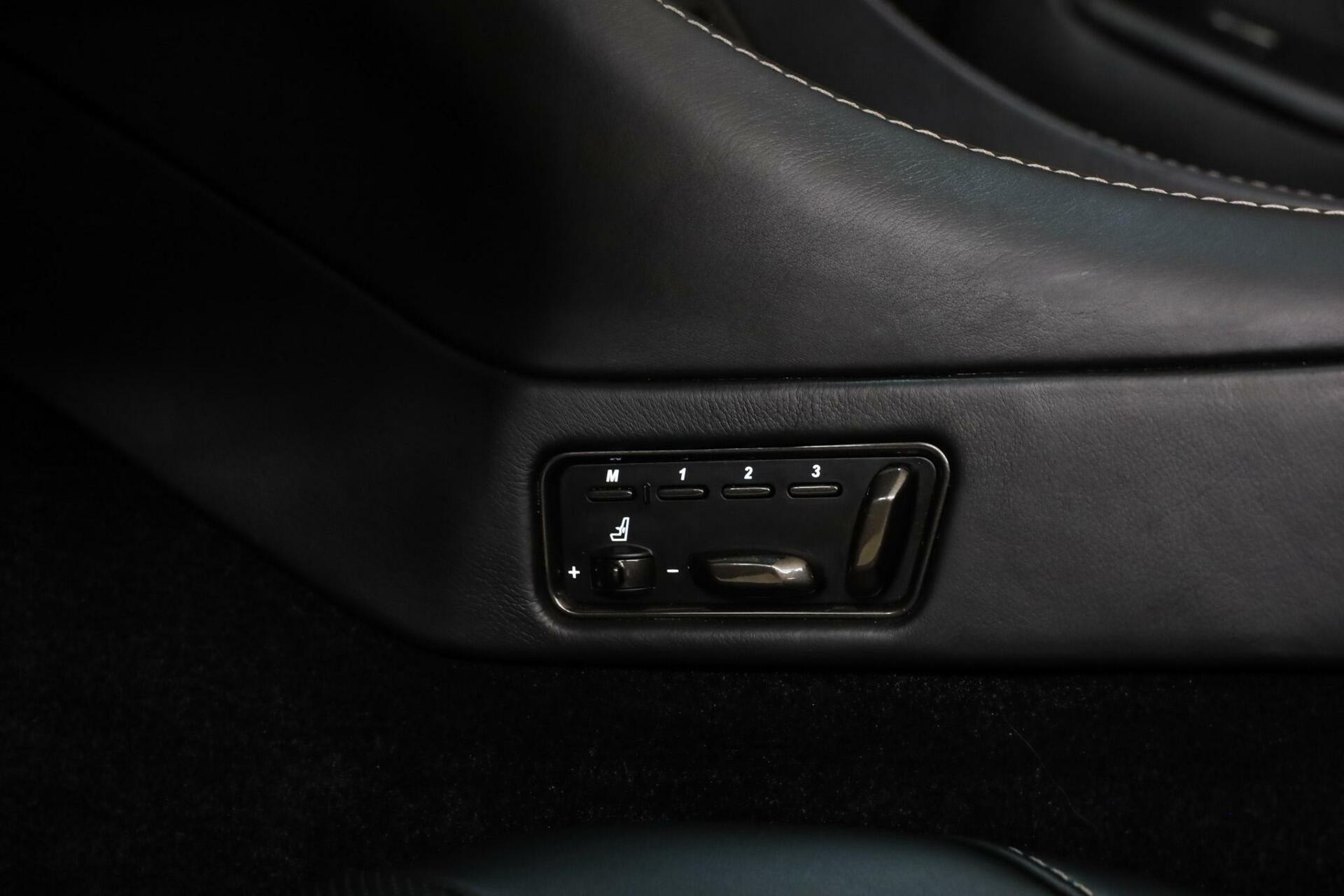 Hoofdafbeelding Aston Martin V12 Vanquish