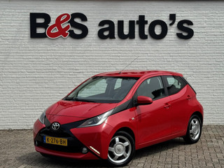 Toyota Aygo 1.0 VVT-i x-play Airco Achteruitrijcamera Multimedia Bluetooth 15" Lichtmetalen velgen