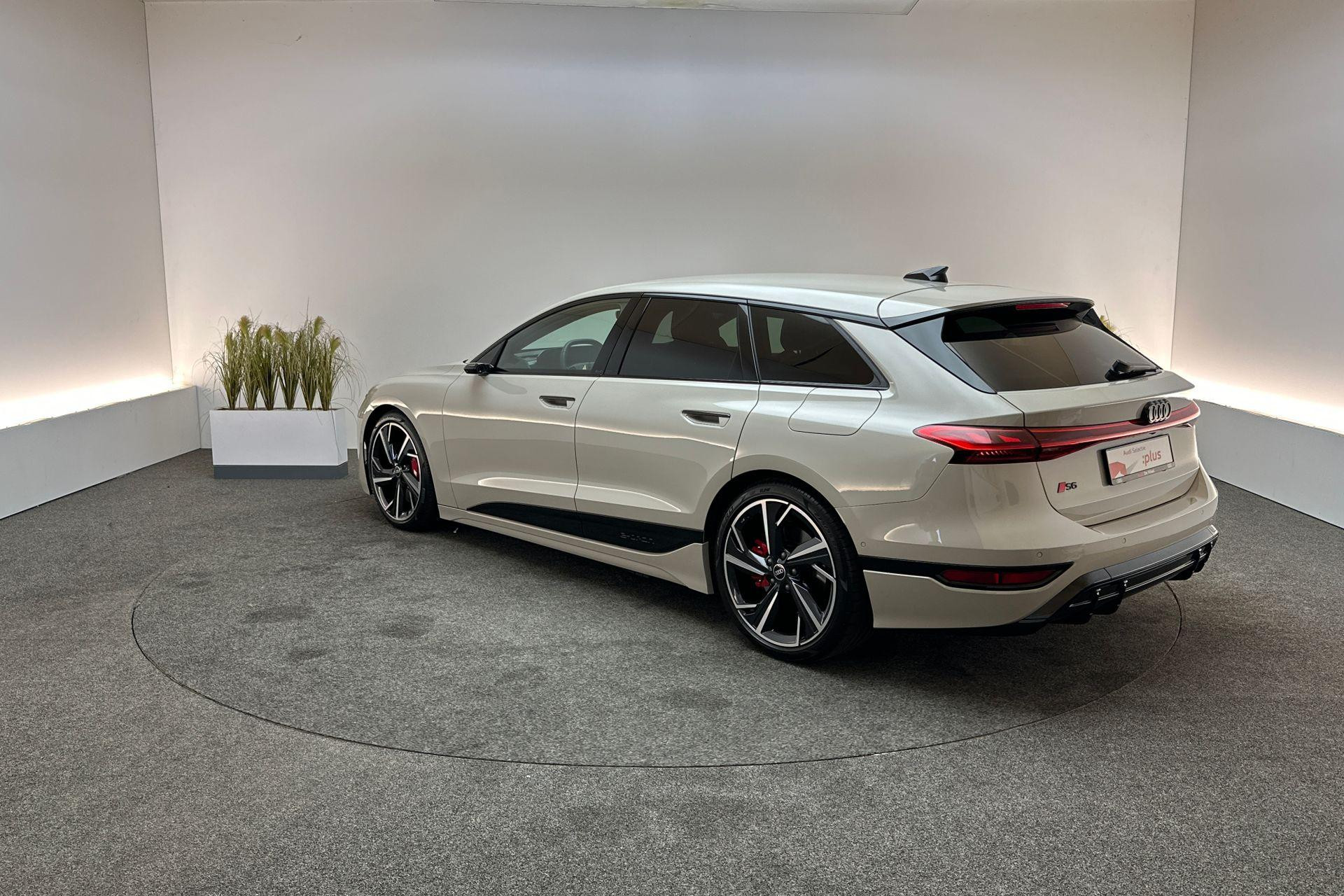 Hoofdafbeelding Audi S6 Avant e-tron