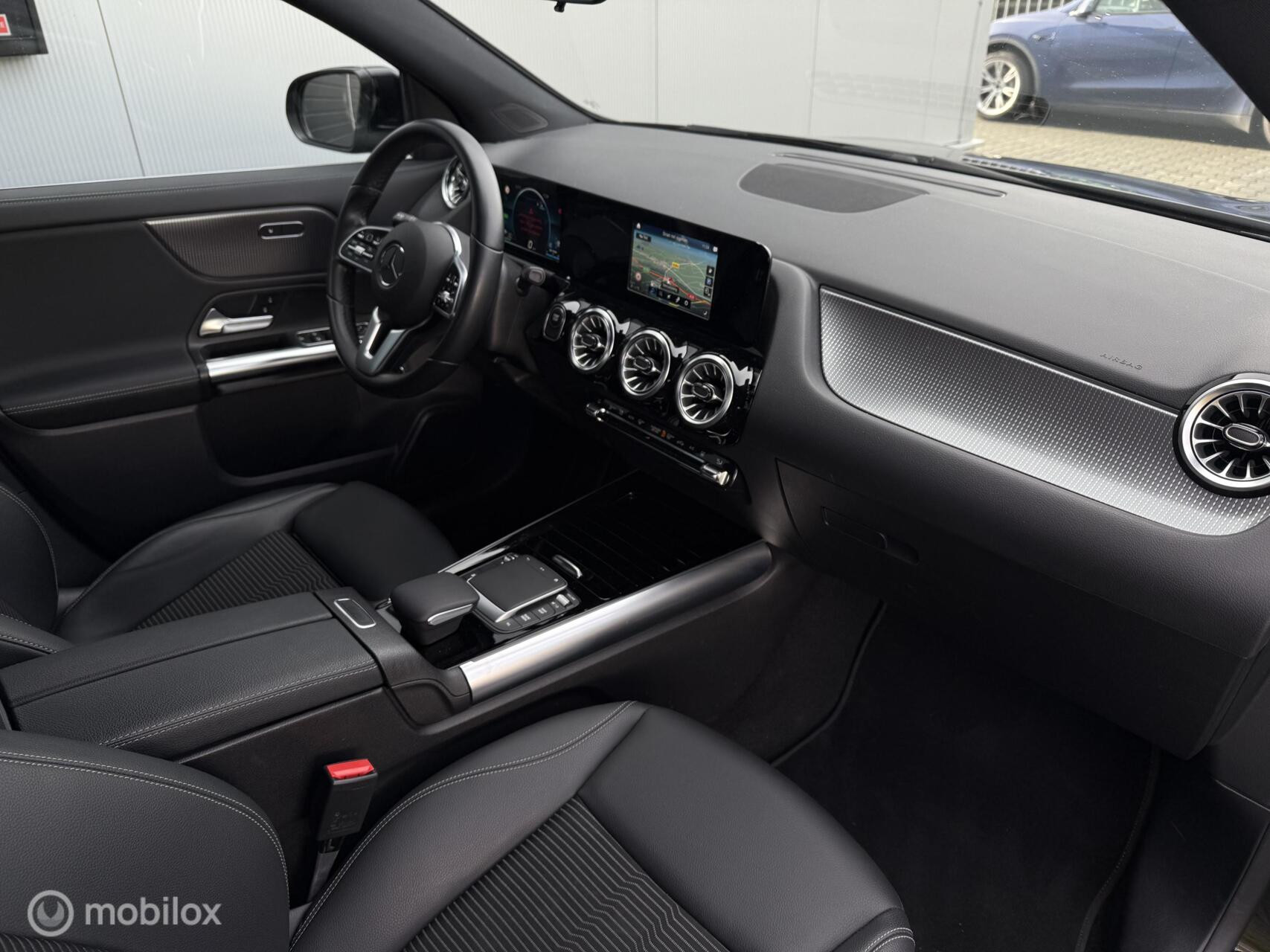 Hoofdafbeelding Mercedes-Benz EQA