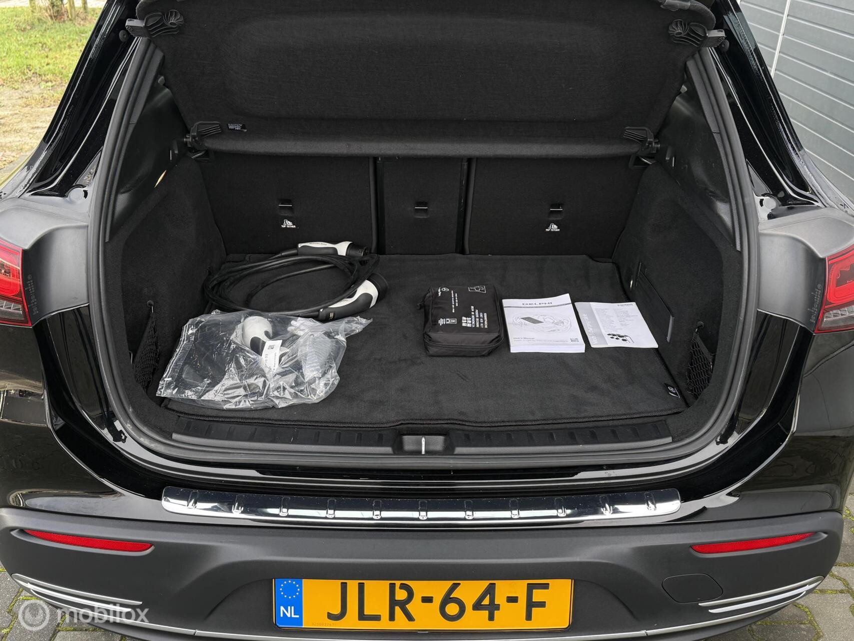 Hoofdafbeelding Mercedes-Benz EQA