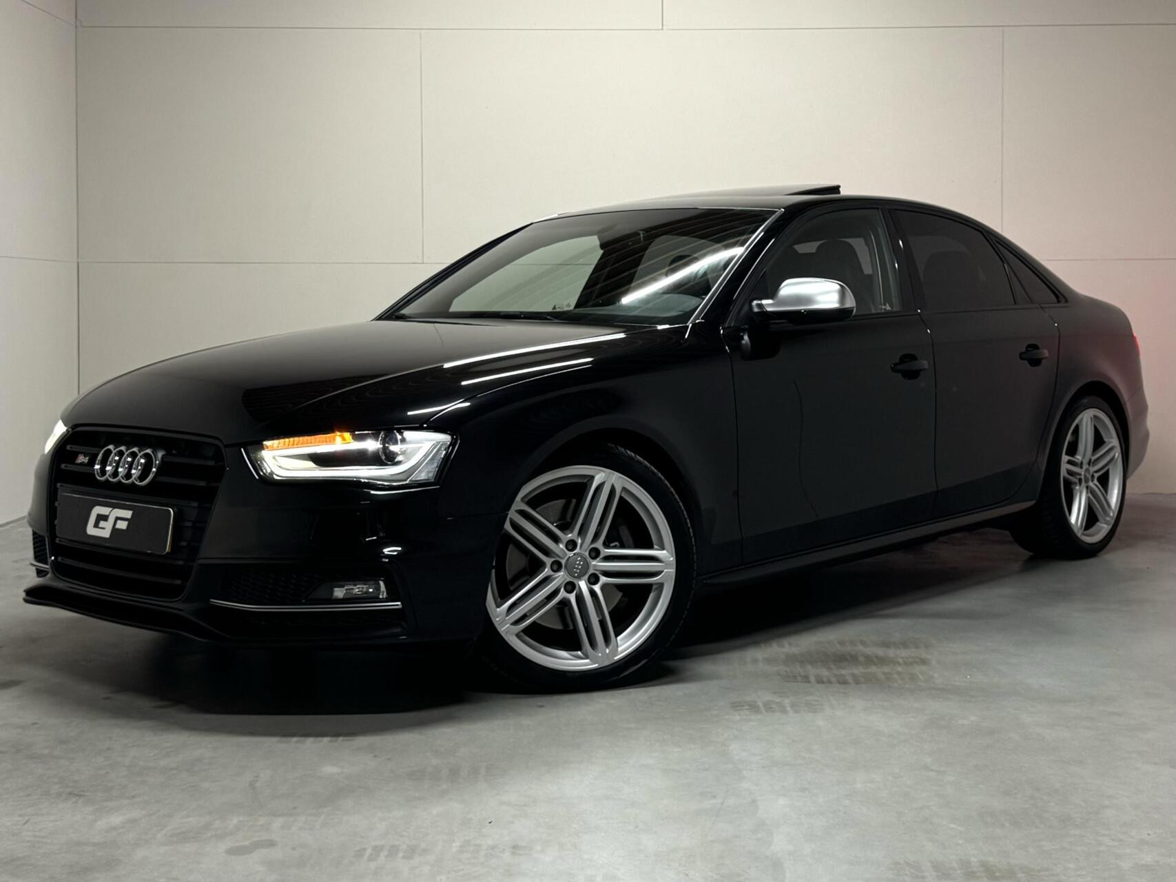 Hoofdafbeelding Audi S4