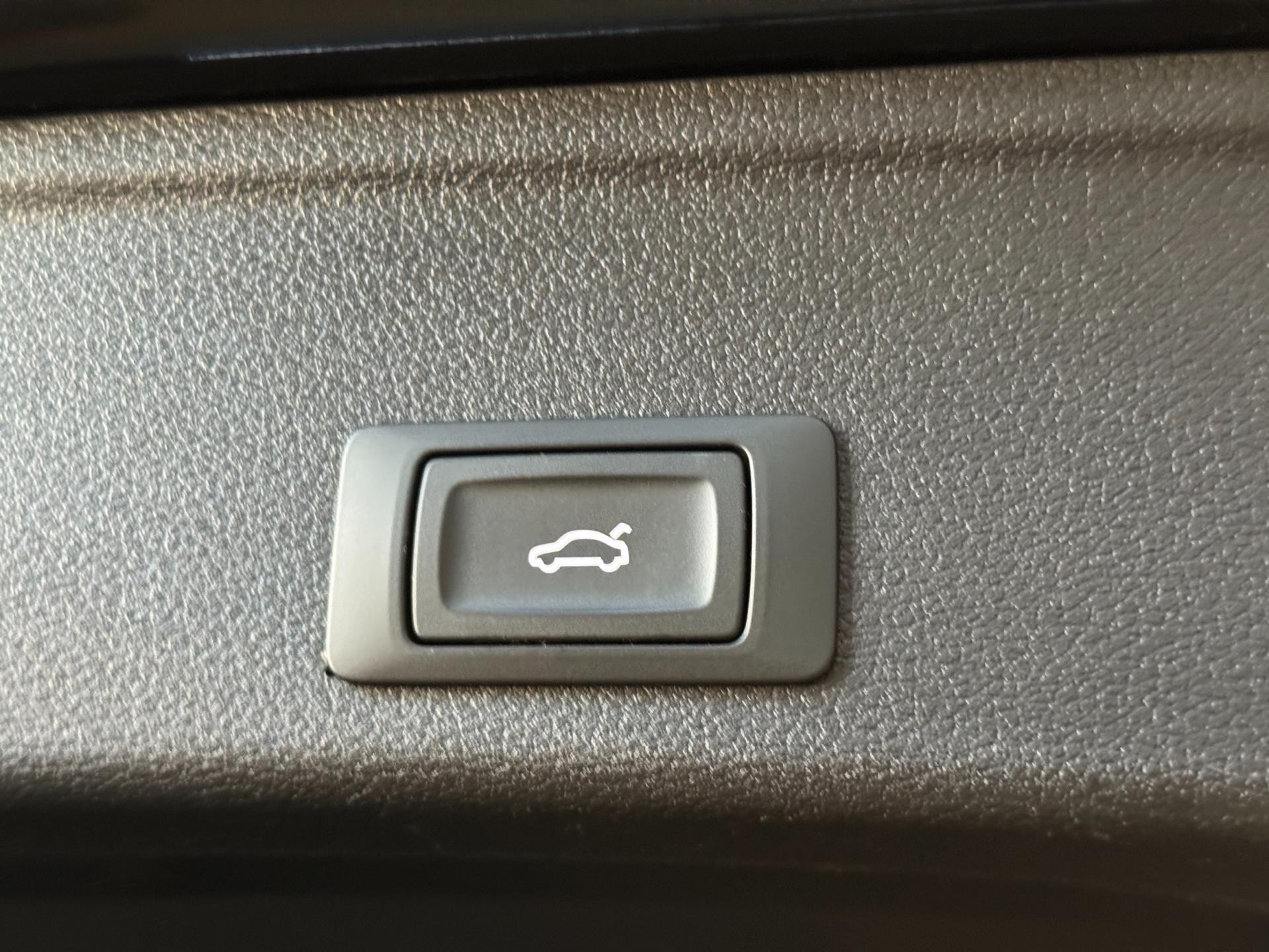 Hoofdafbeelding Audi S4