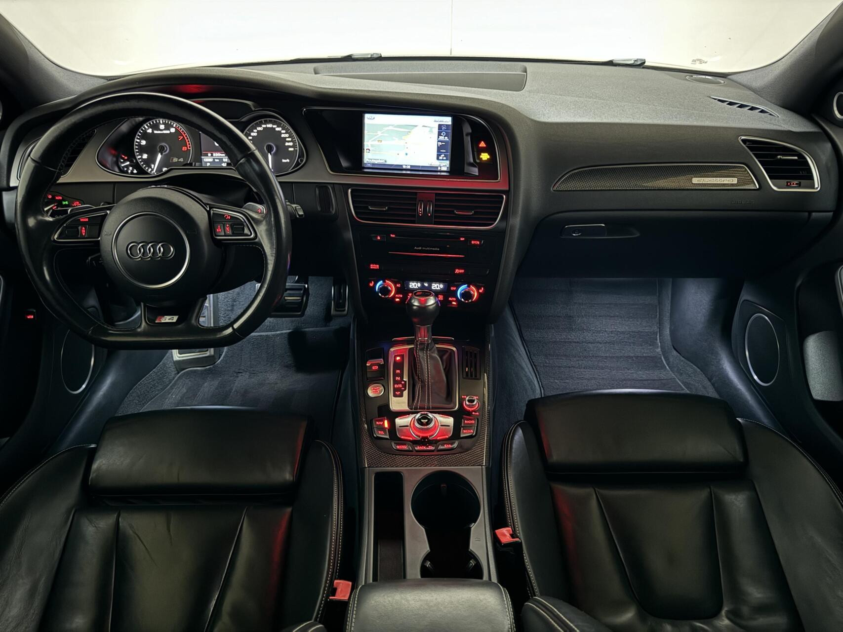 Hoofdafbeelding Audi S4