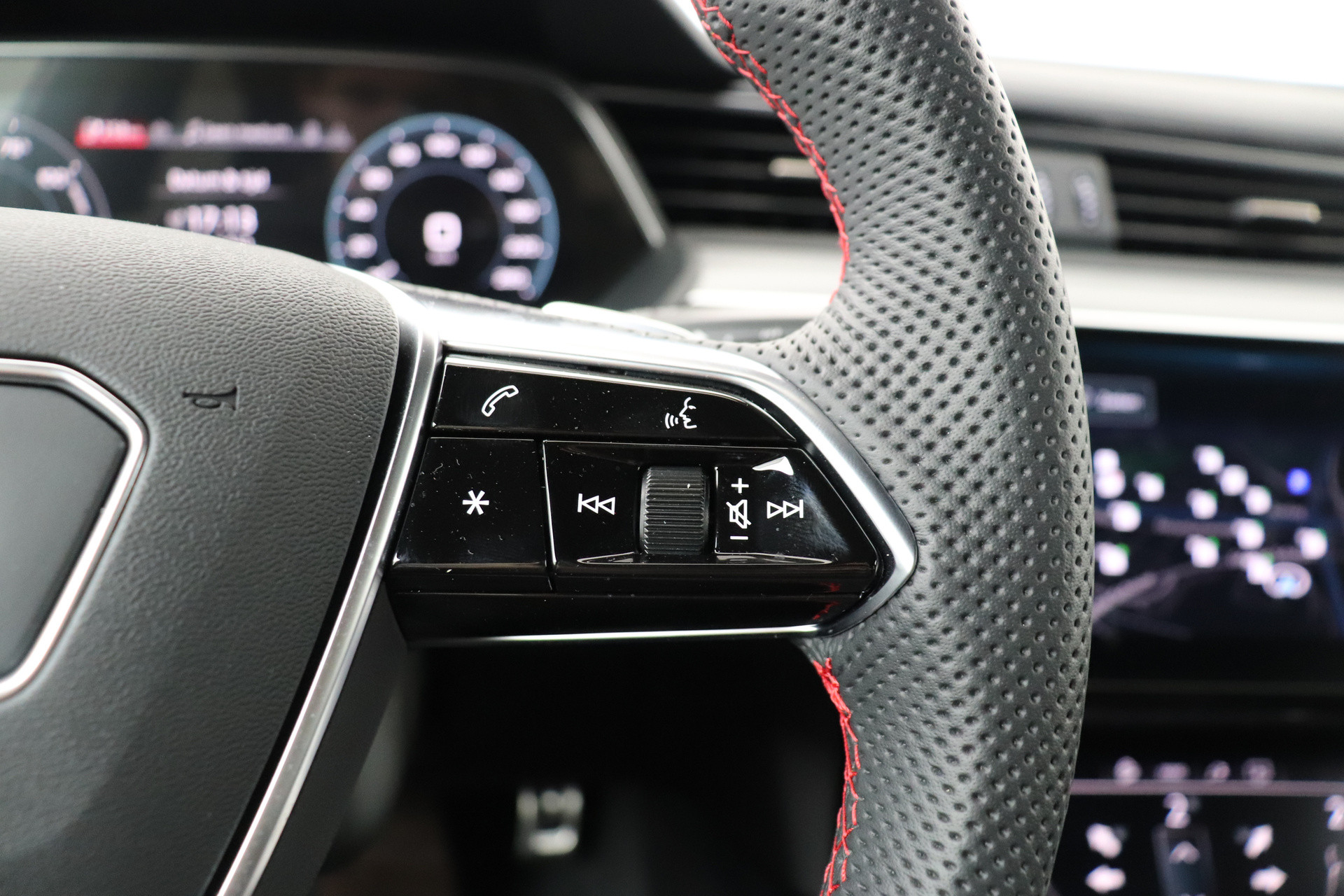 Hoofdafbeelding Audi Q8 Sportback e-tron