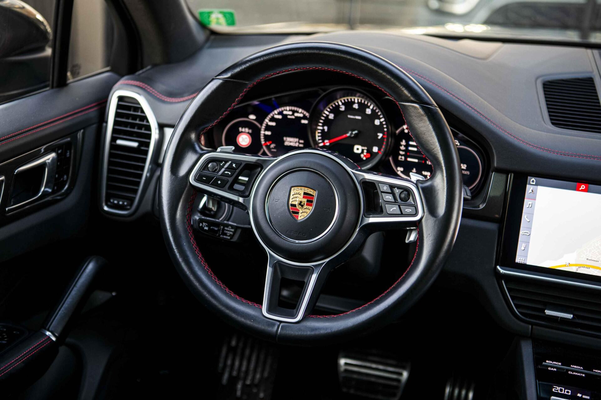 Hoofdafbeelding Porsche Cayenne