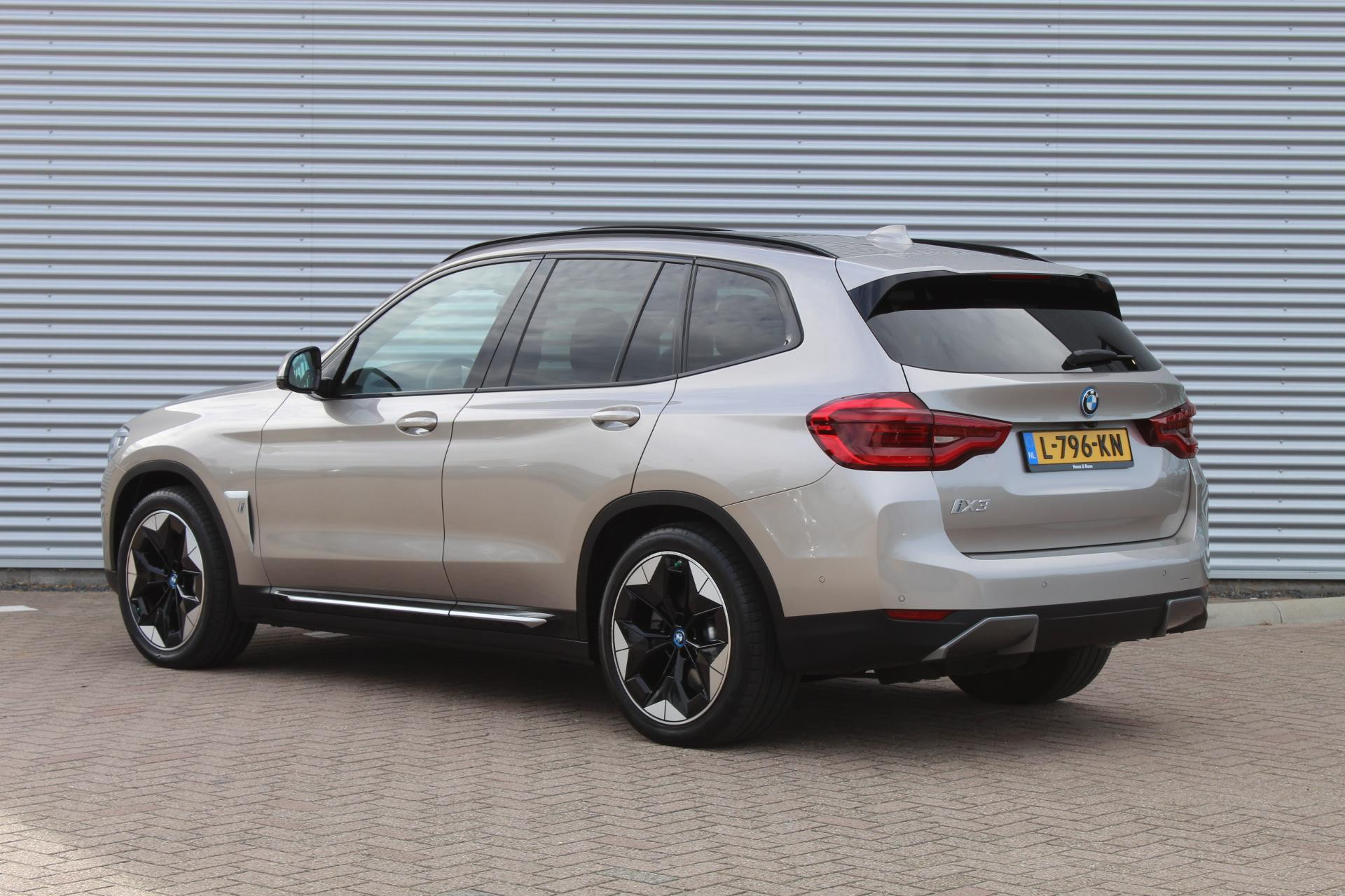 Hoofdafbeelding BMW iX3
