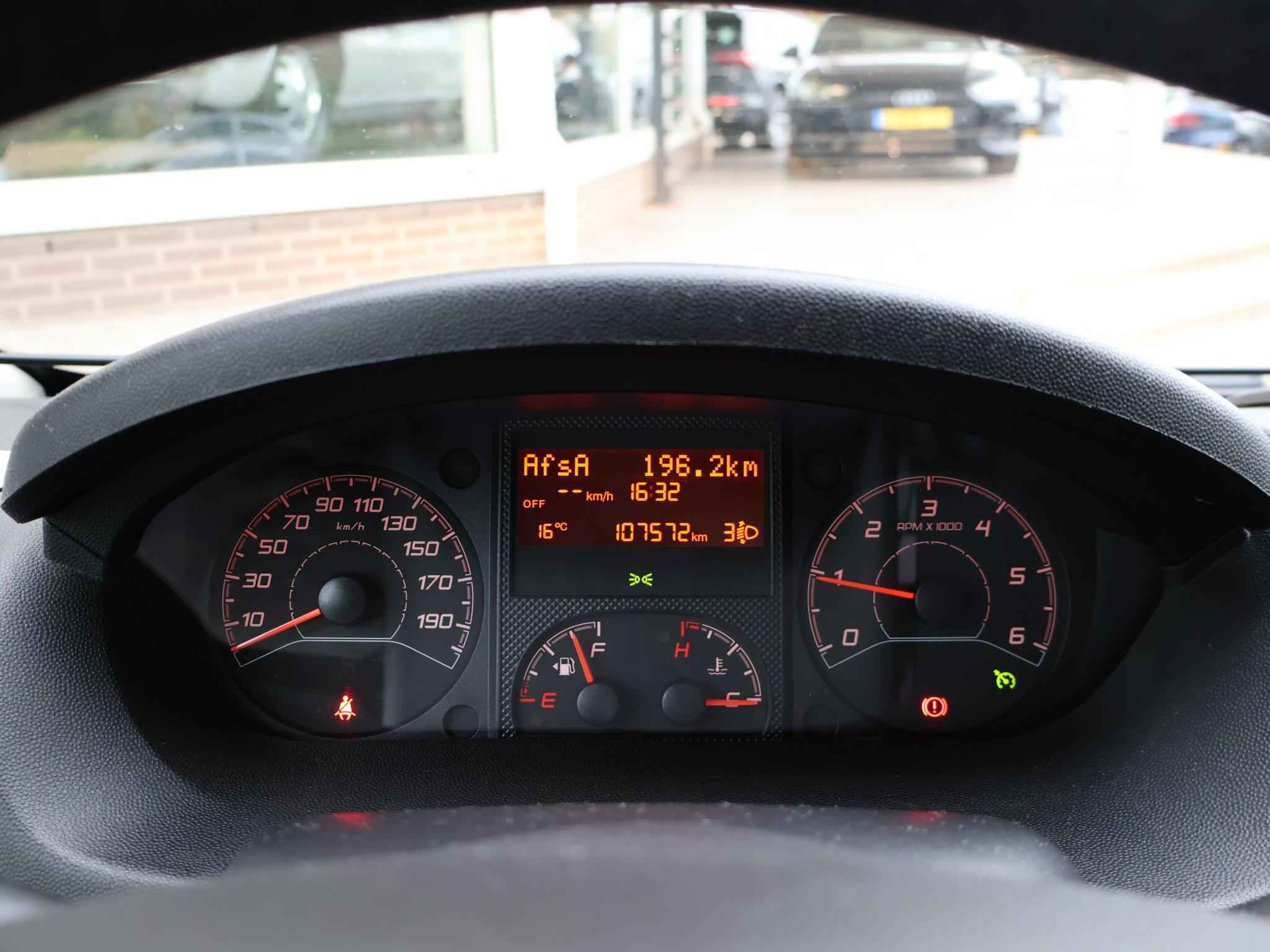 Hoofdafbeelding Pössl Summit 640