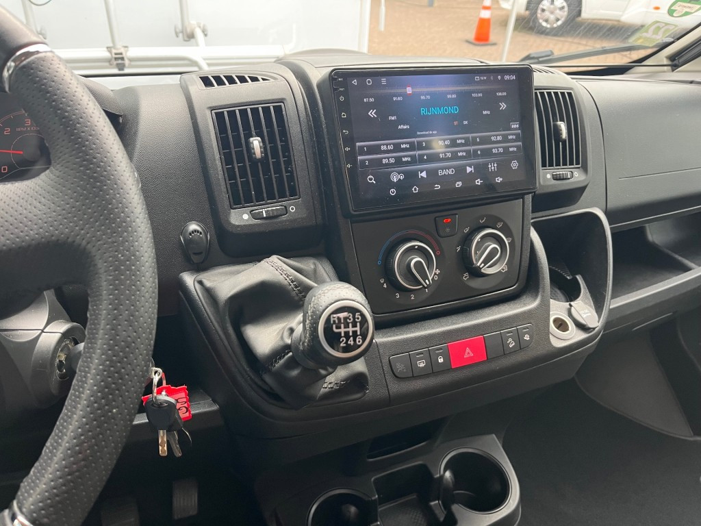 Hoofdafbeelding Pössl Globecar 640 Enkele Bedden Zopnnepaneel