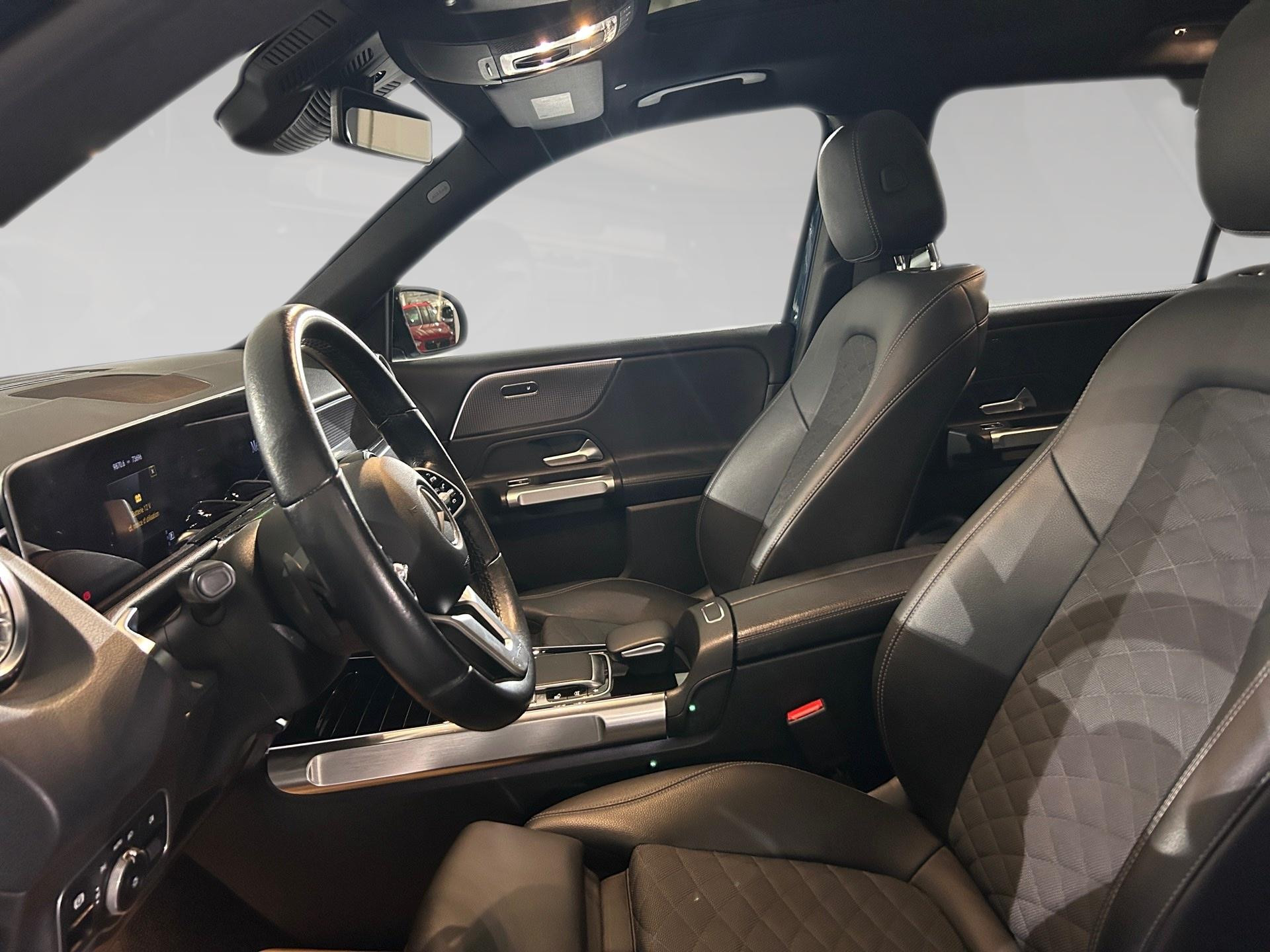 Mercedes-Benz-GLB-image-3