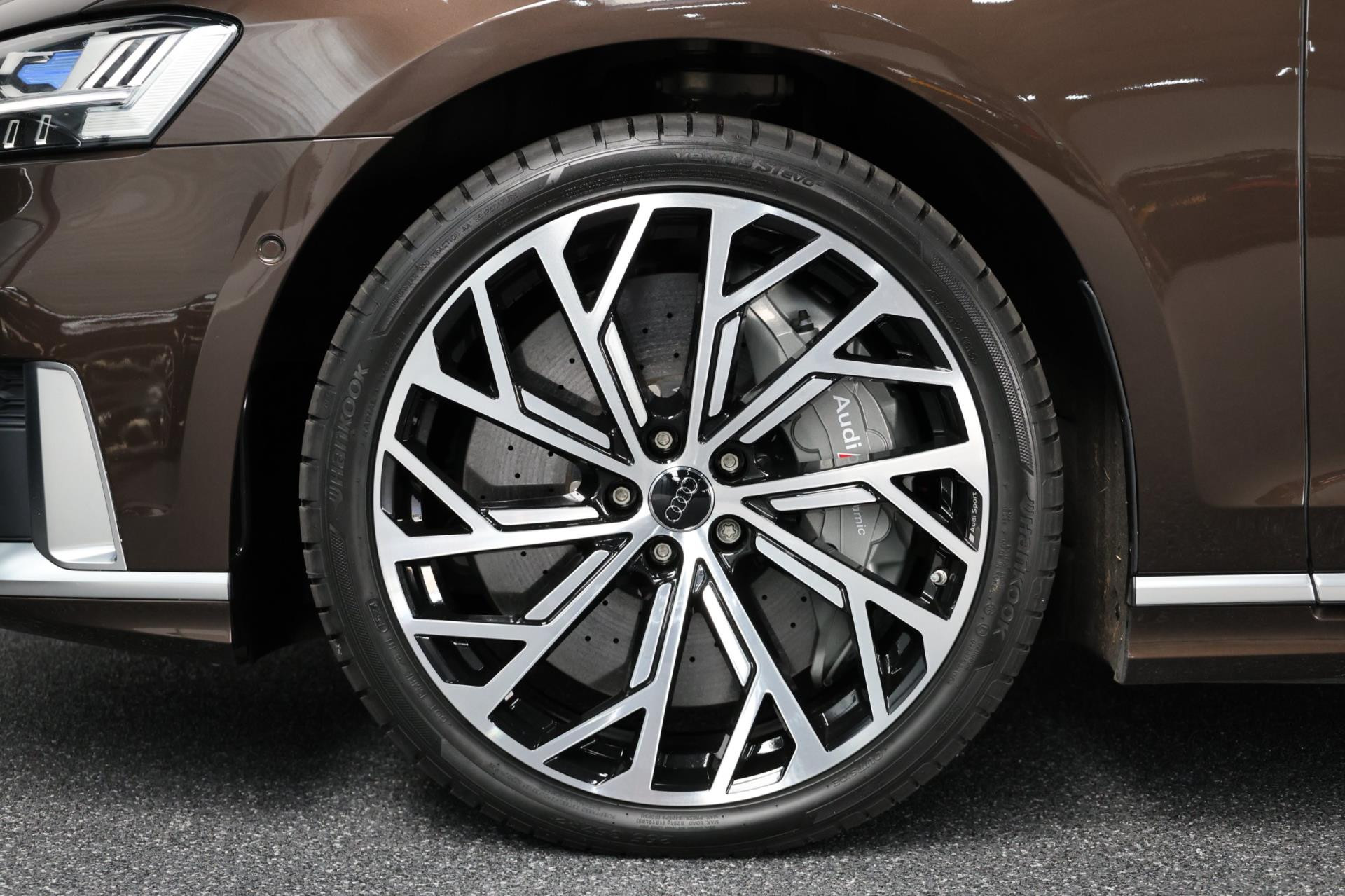 Hoofdafbeelding Audi S8