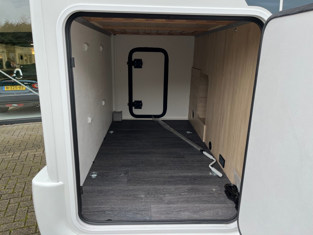 Hoofdafbeelding Chausson 697 S