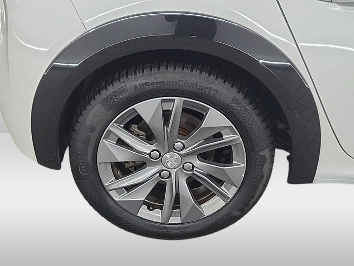 Hoofdafbeelding Peugeot e-208