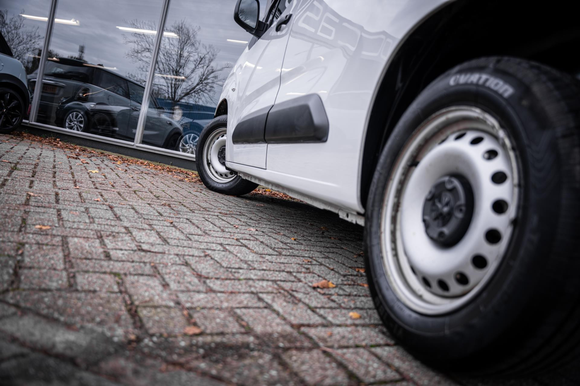 Hoofdafbeelding Peugeot Partner