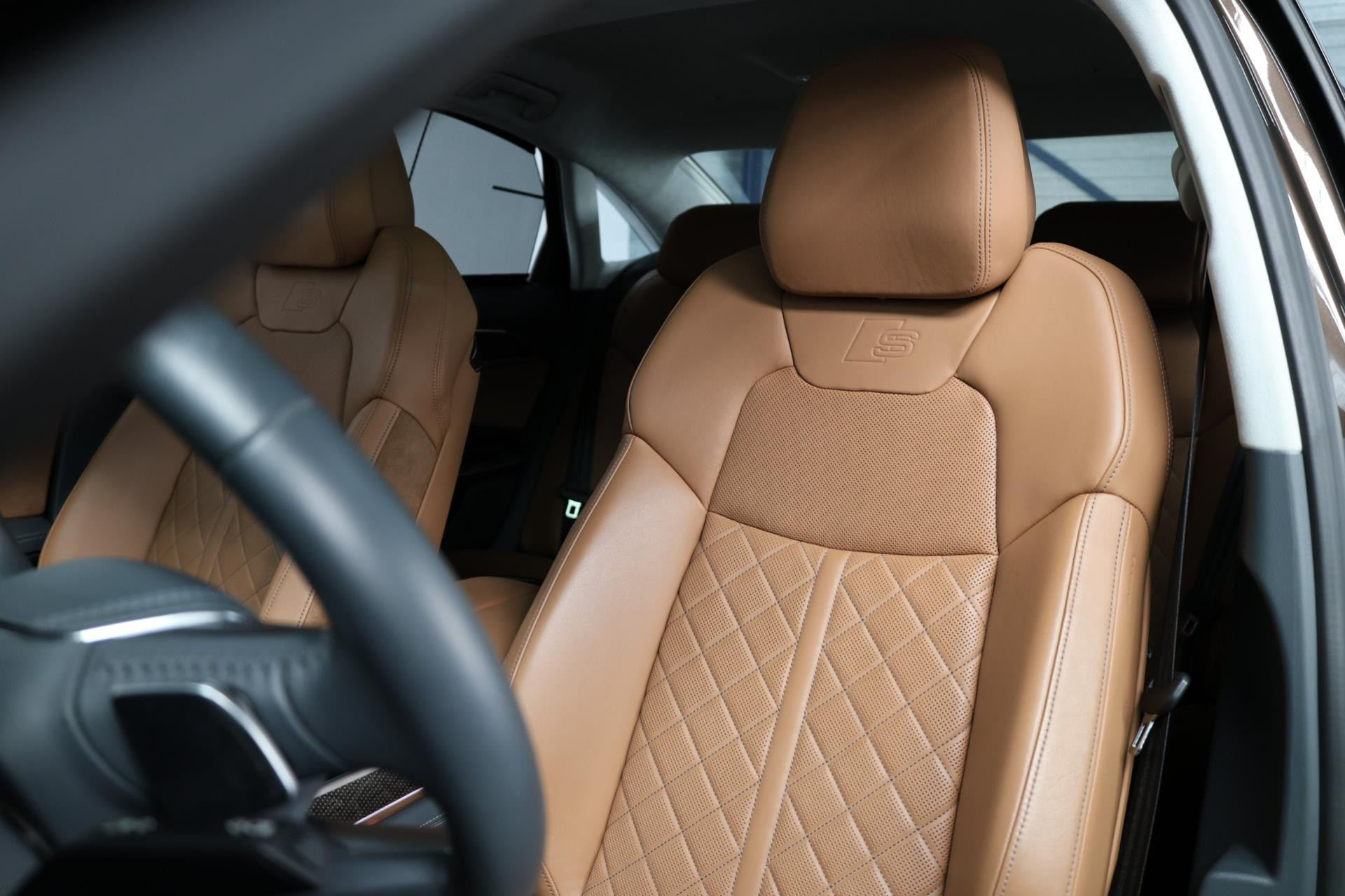 Hoofdafbeelding Audi S8