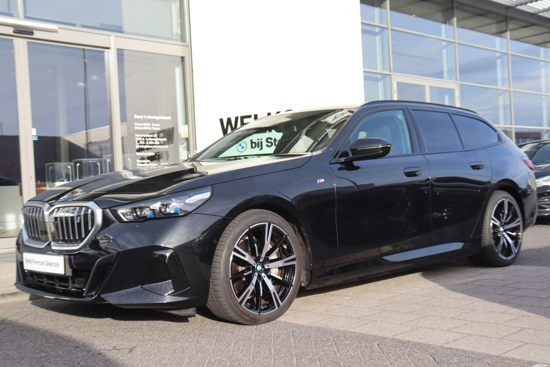 Hoofdafbeelding BMW i5