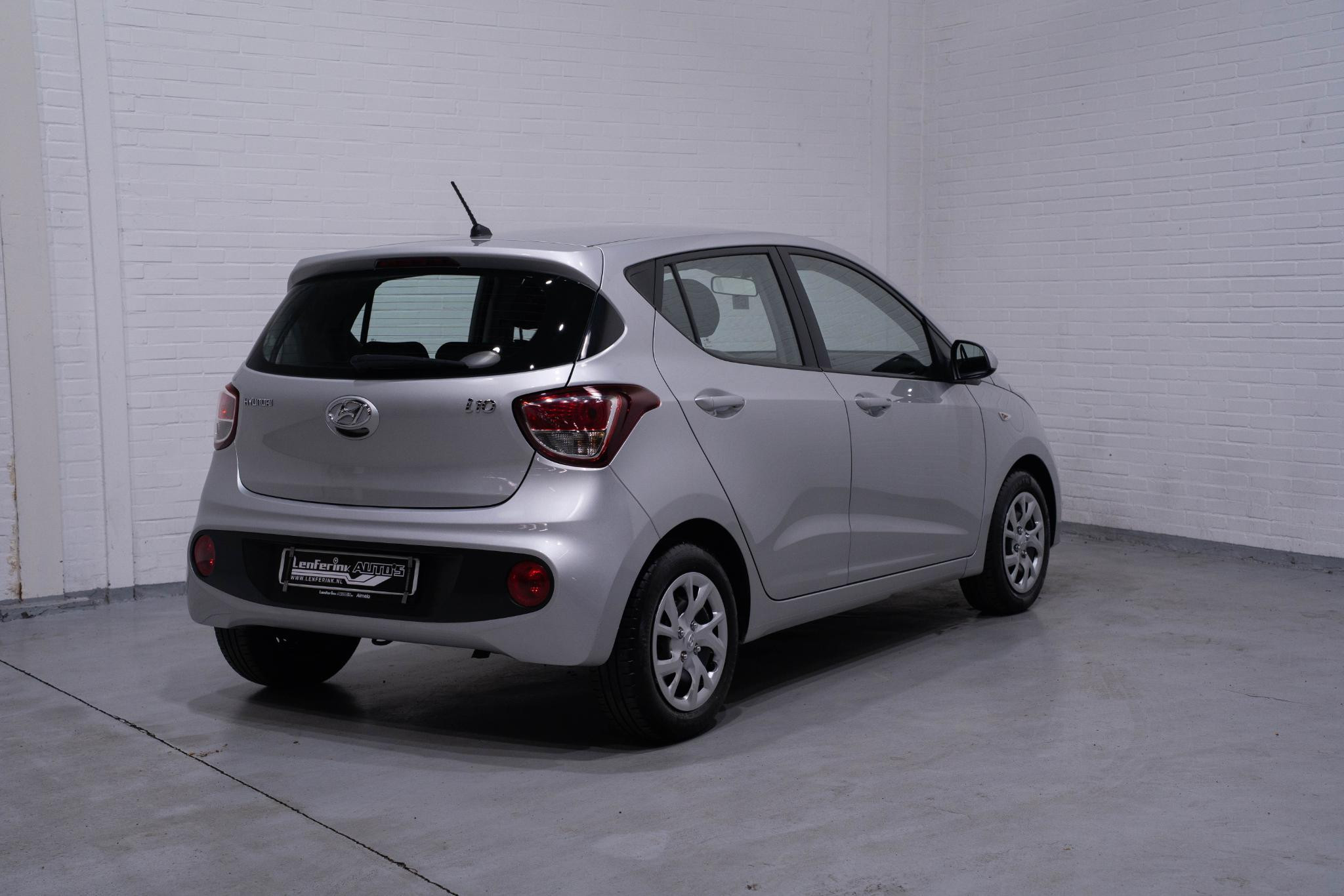 Hoofdafbeelding Hyundai i10