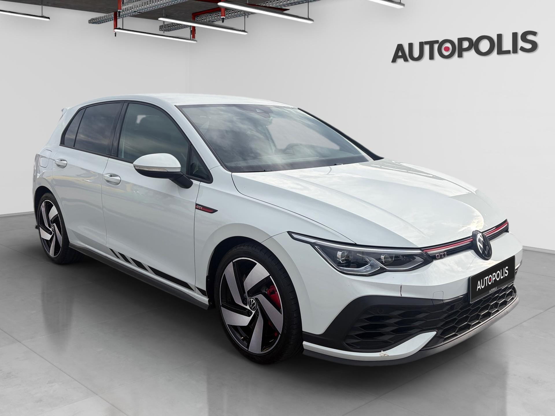 Volkswagen-Golf-image-18