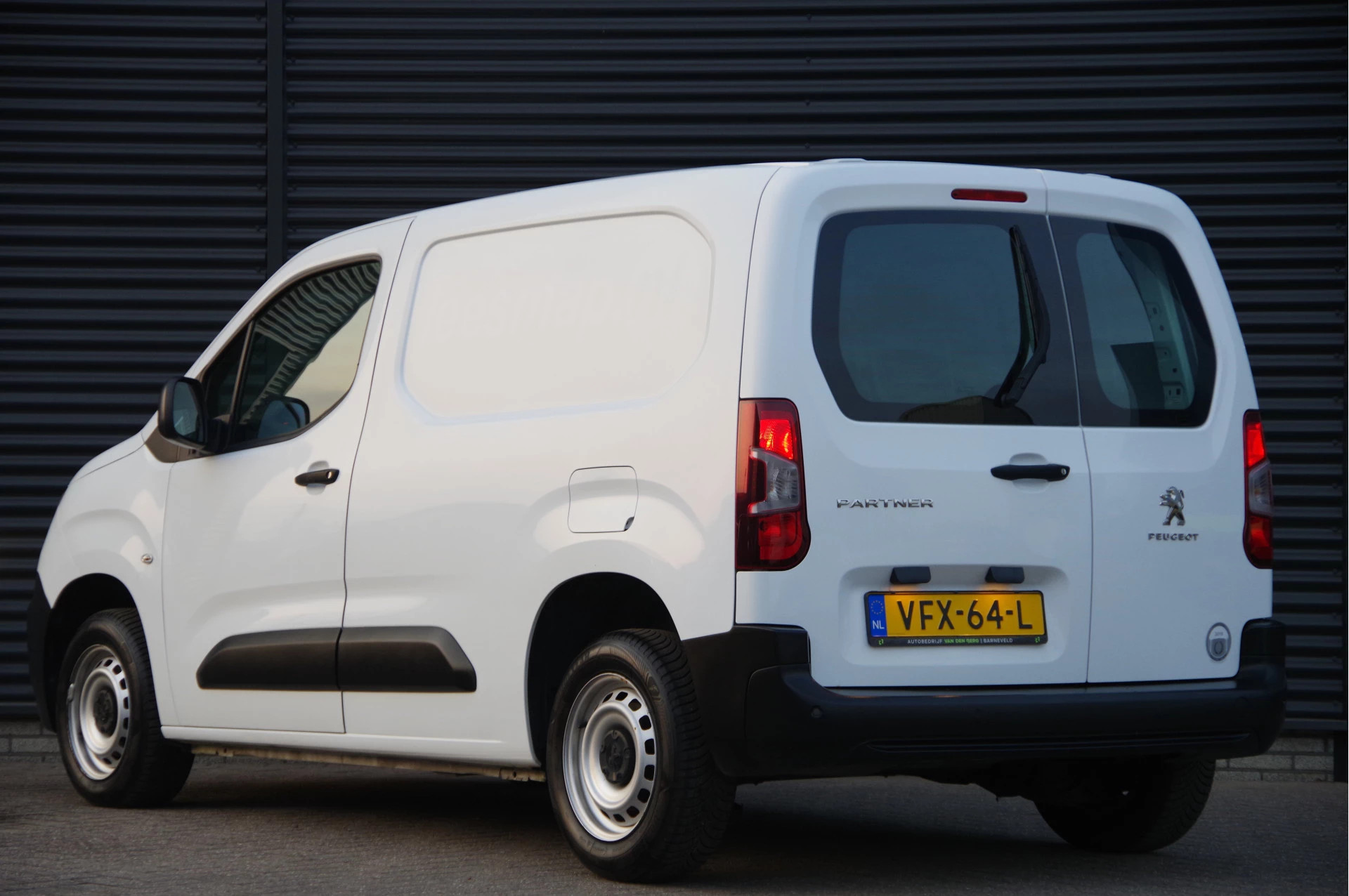 Hoofdafbeelding Peugeot Partner