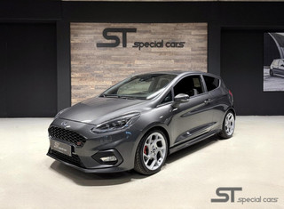 Hoofdafbeelding Ford Fiesta Ford Fiesta 1.5 EcoBoost ST-3|Dealer onderhouden