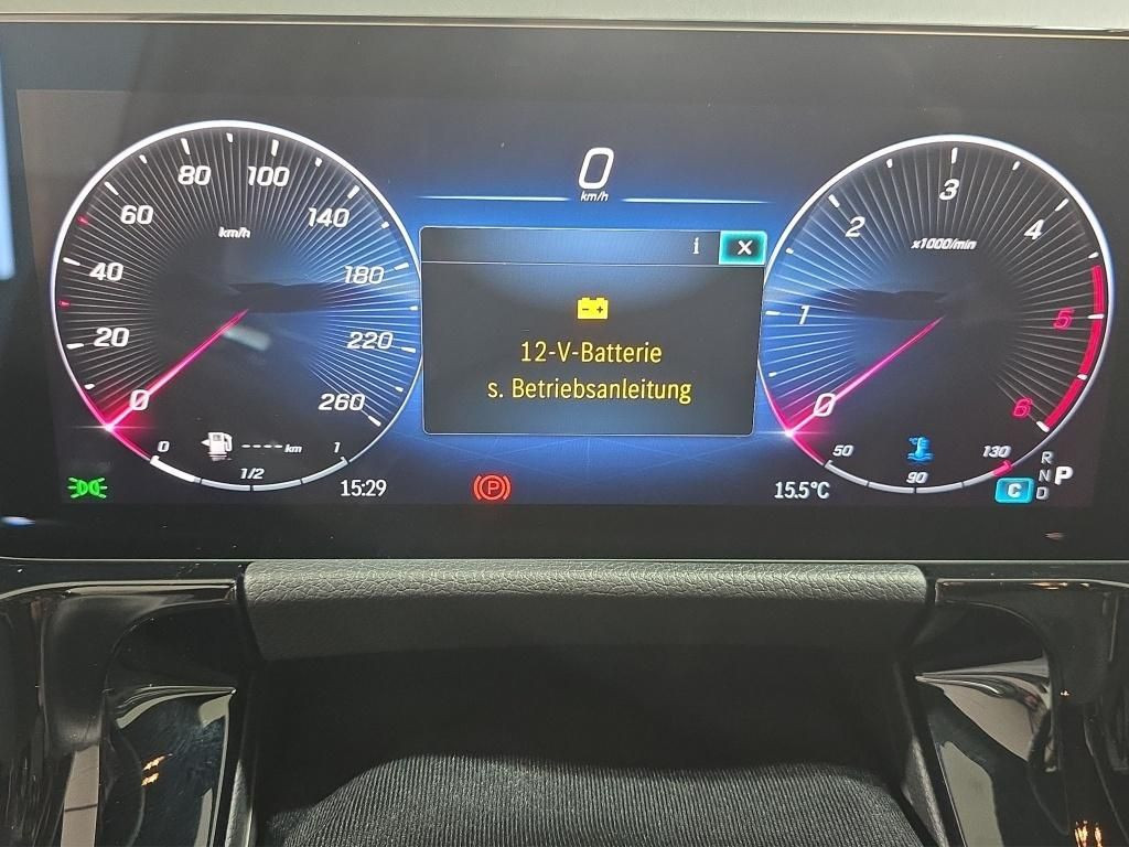 Mercedes-Benz-GLA-image-14