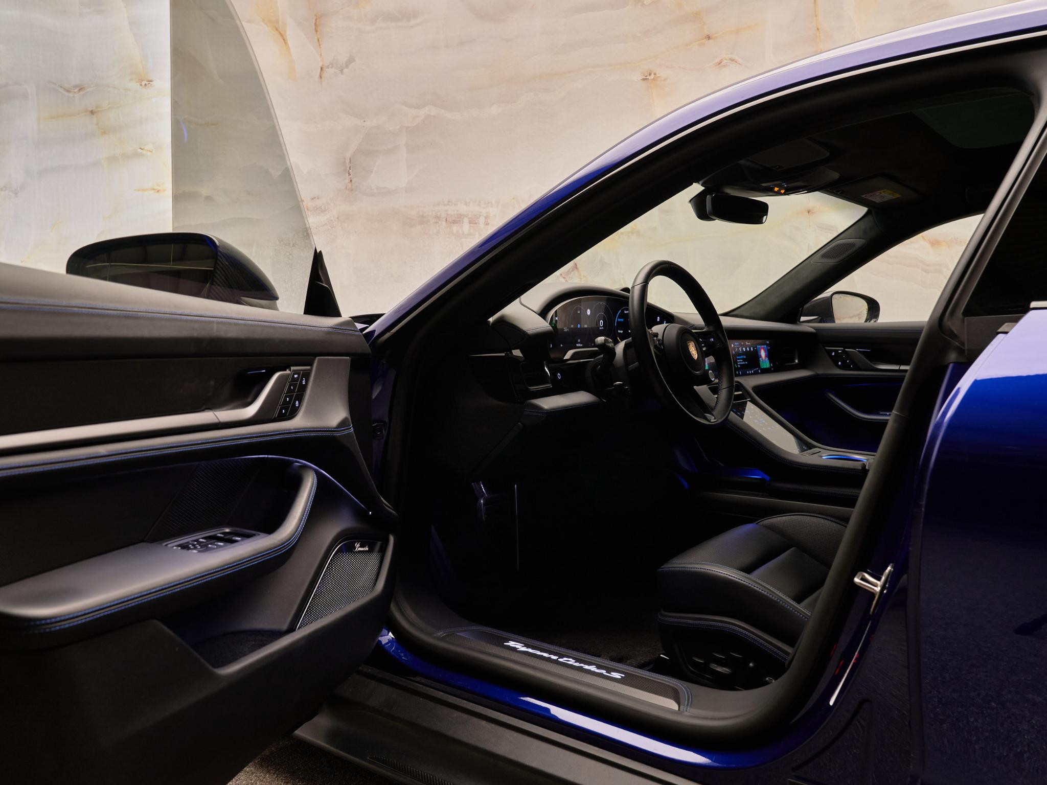 Hoofdafbeelding Porsche Taycan