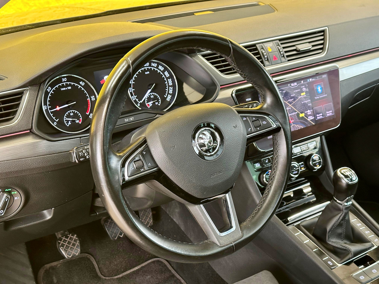 Hoofdafbeelding Škoda Superb