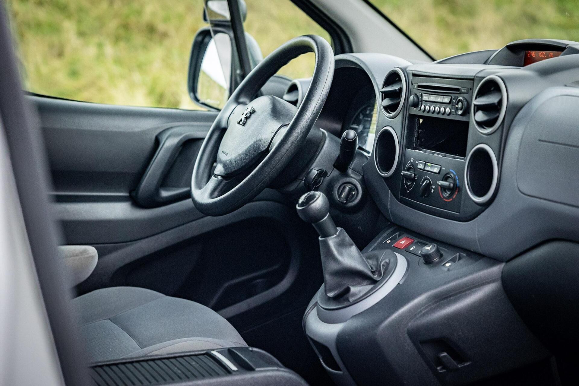 Hoofdafbeelding Peugeot Partner