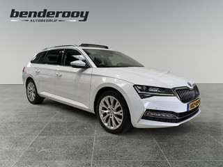 Hoofdafbeelding Škoda Superb Škoda Superb Combi 1.4 TSI iV 218pk Style | Pano dak | Trekhaak