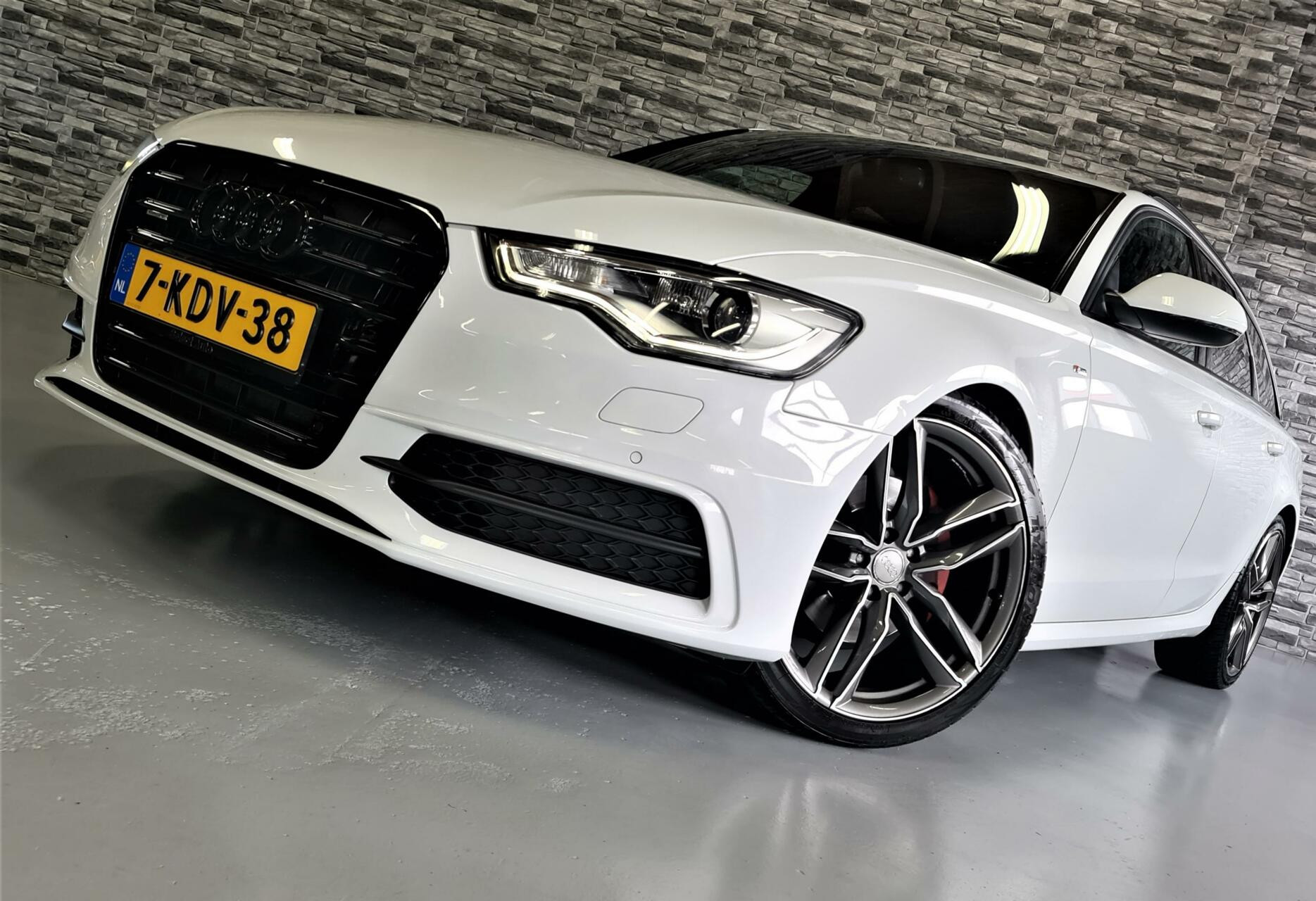 Hoofdafbeelding Audi A6