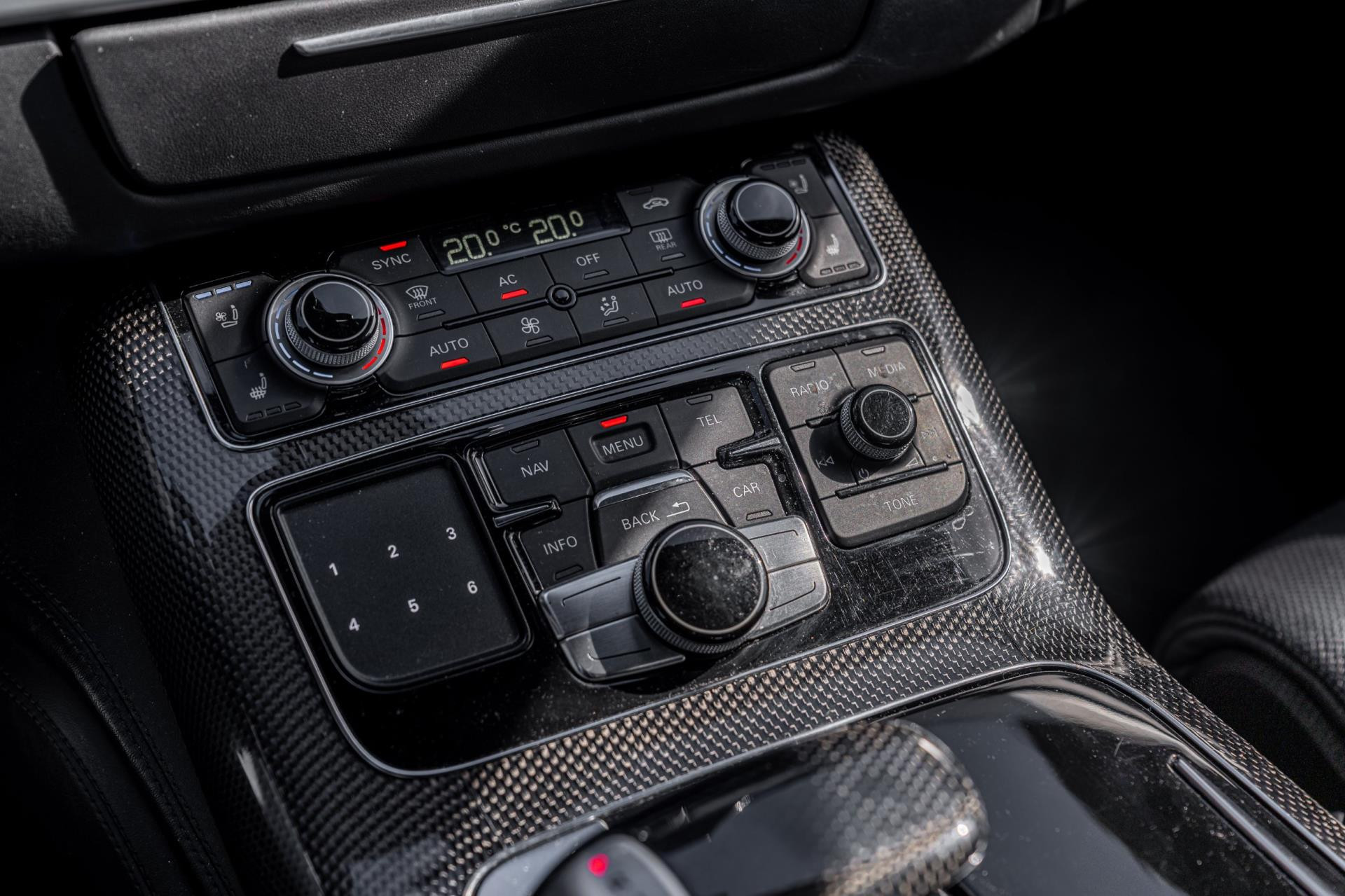 Hoofdafbeelding Audi S8