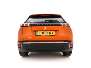 Peugeot e-2008 Peugeot e-2008 EV Active Pack 50 kWh [ 3-Fase ] (INCL-BTW) *FULL-LED | CARPLAY | MICROFIBRE-COMFORT-SEATS | CCS-FASTLOADER | KEYLESS | ECC | PDC | CRUISE | DIGI-COCKPIT | LANE-ASSIST | DAB* - afbeelding nr 5