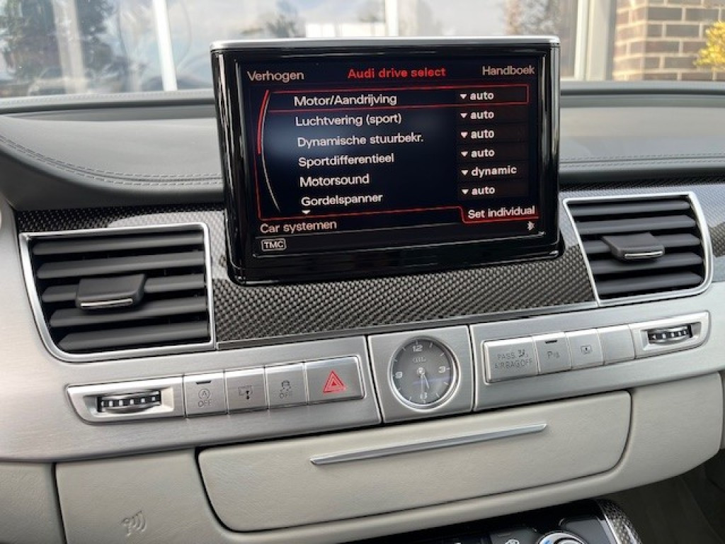 Hoofdafbeelding Audi S8