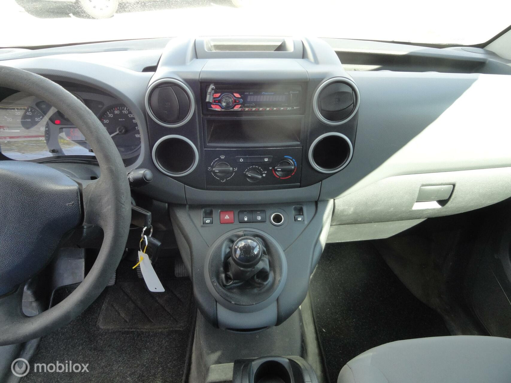 Hoofdafbeelding Peugeot Partner