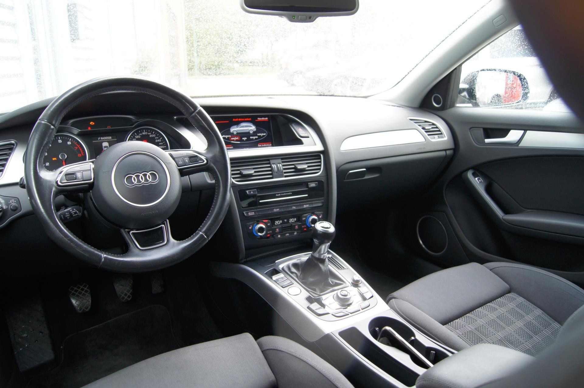 Hoofdafbeelding Audi A4