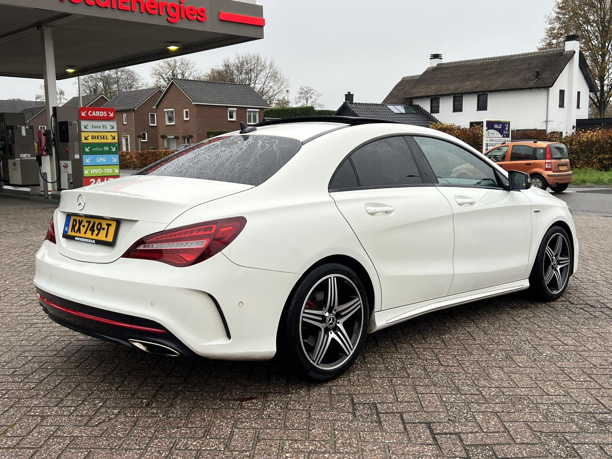 Hoofdafbeelding Mercedes-Benz CLA