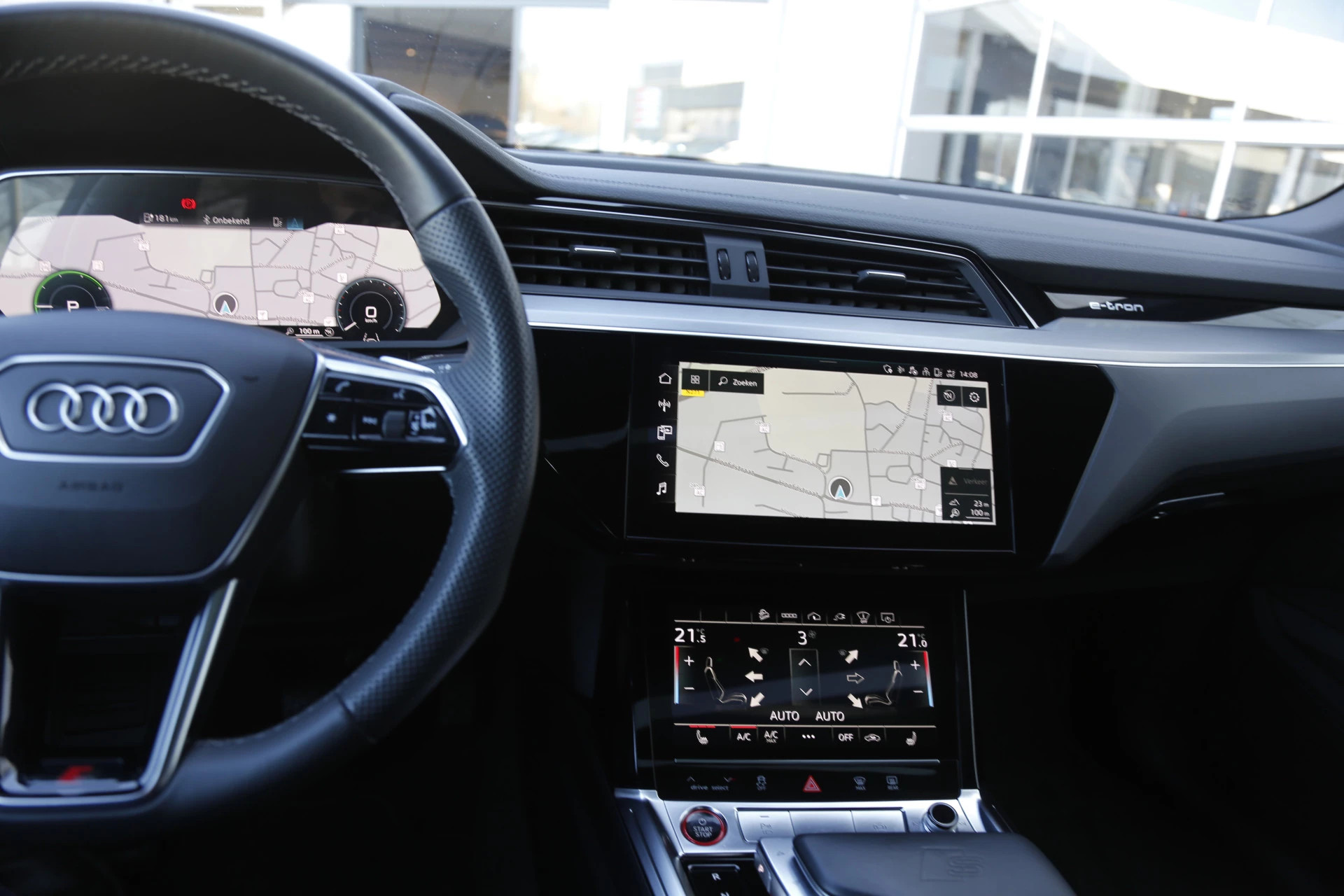 Hoofdafbeelding Audi e-tron