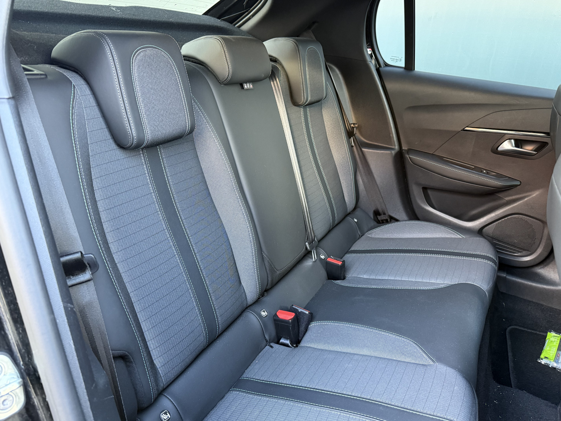 Hoofdafbeelding Peugeot e-208