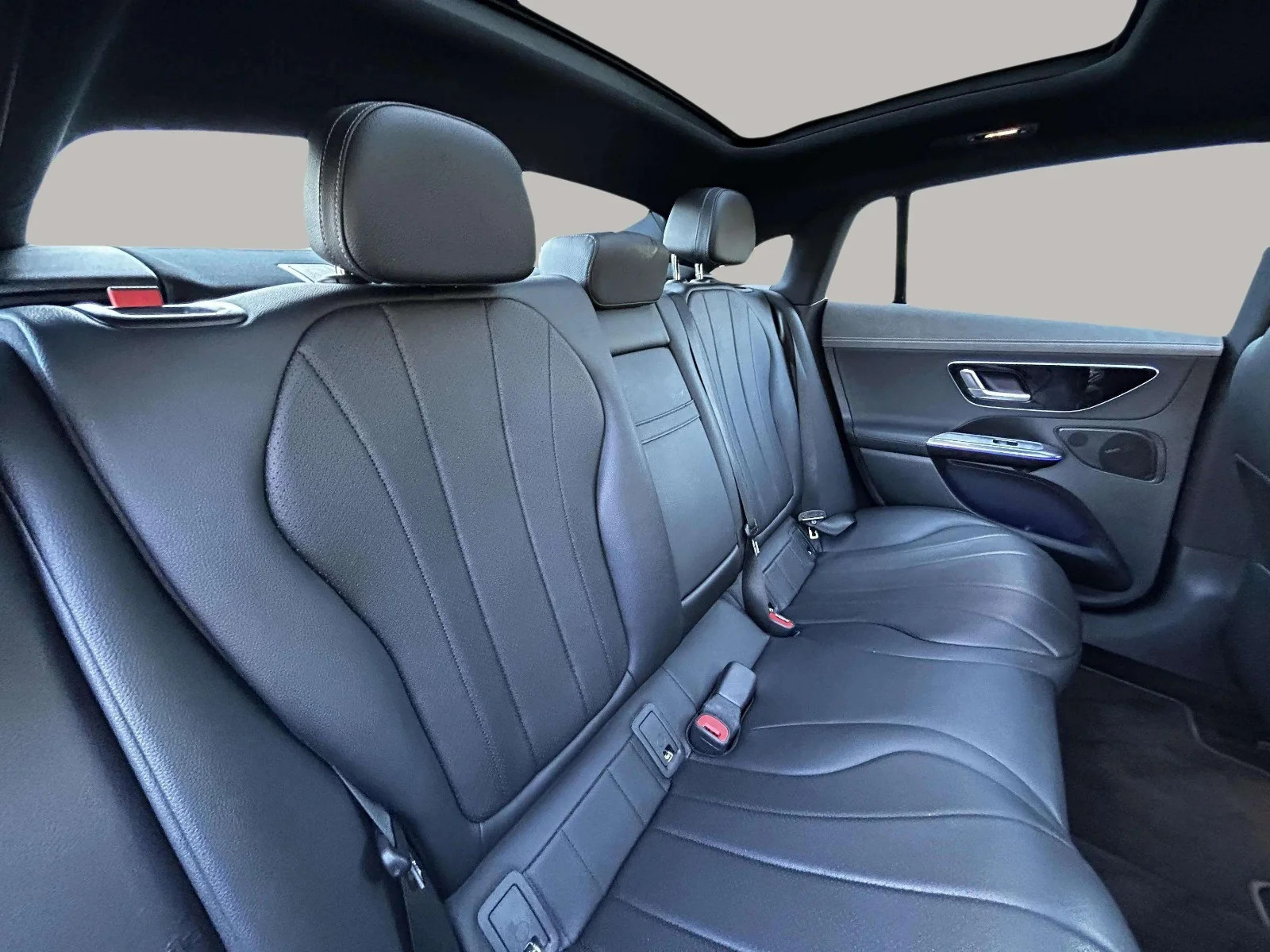 Mercedes-Benz-EQE-image-20