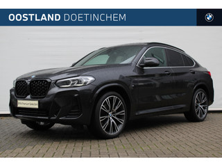 Hoofdafbeelding BMW X4 BMW X4 xDrive20i M Sport Automaat / Panoramadak / Adaptieve LED / Sportstoelen / M Sportonderstel / Live Cockpit Professional