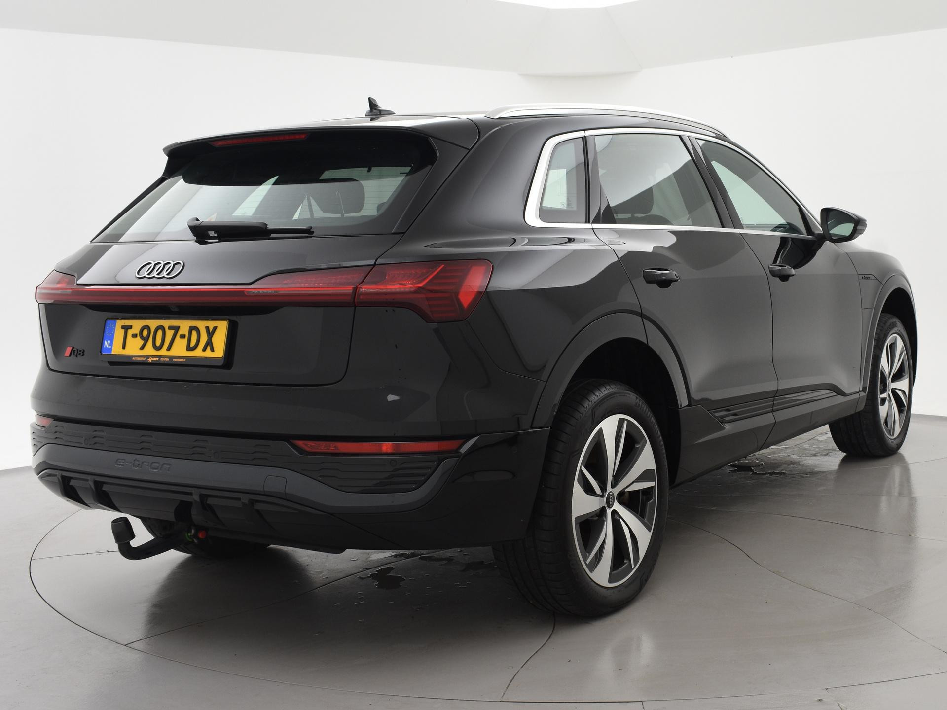 Hoofdafbeelding Audi Q8 e-tron