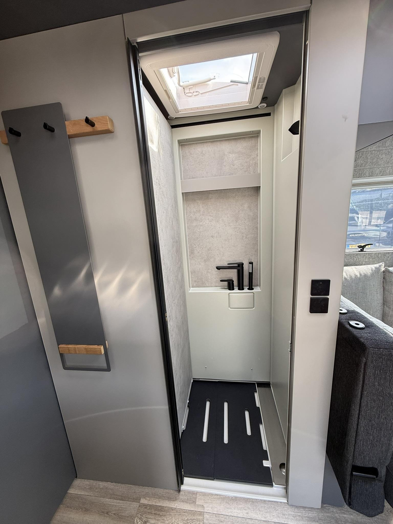 Hoofdafbeelding Niesmann+Bischoff ISmove 7.3 Clouline NIEUW