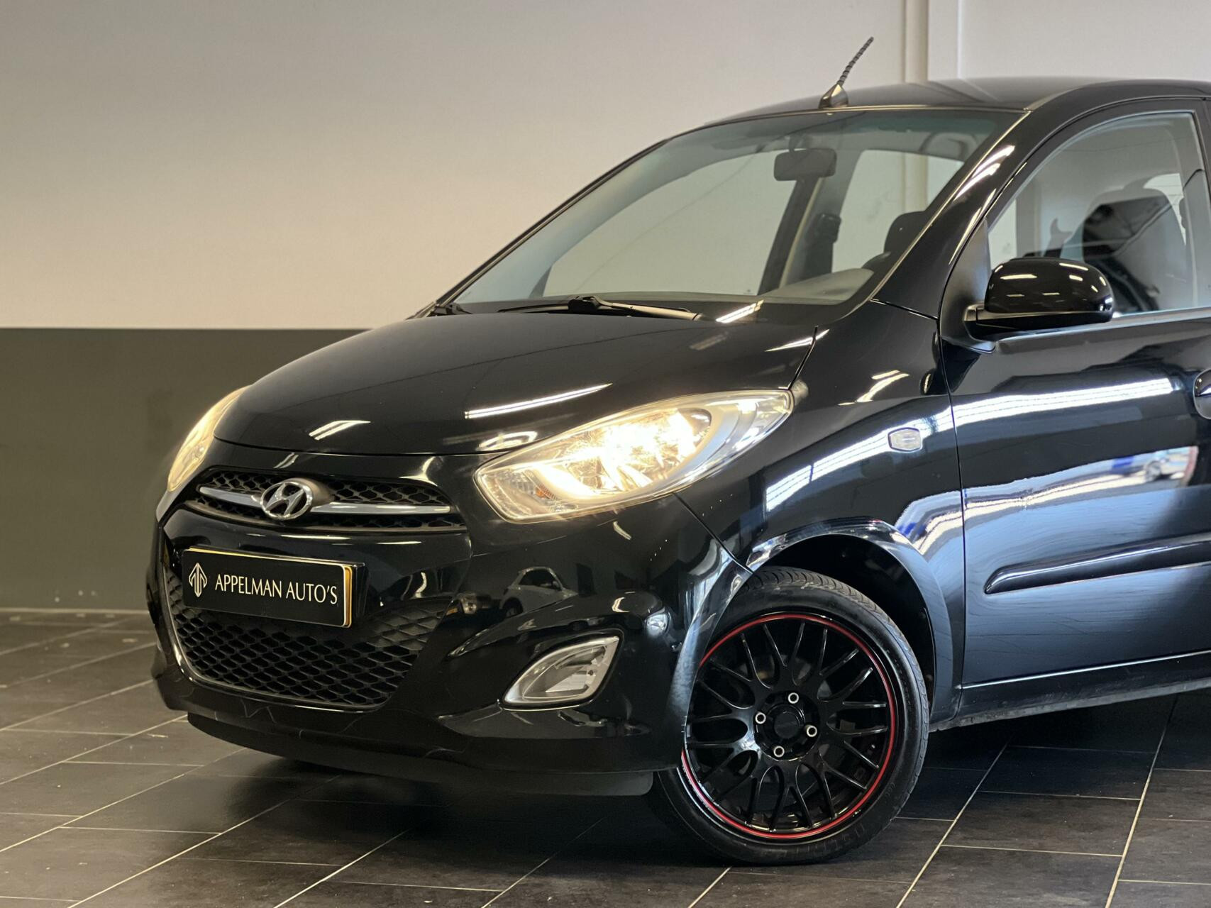 Hoofdafbeelding Hyundai i10