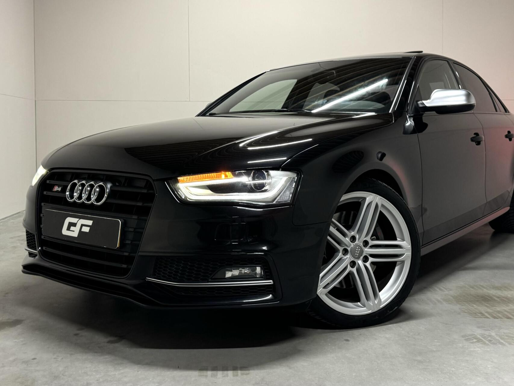 Hoofdafbeelding Audi S4