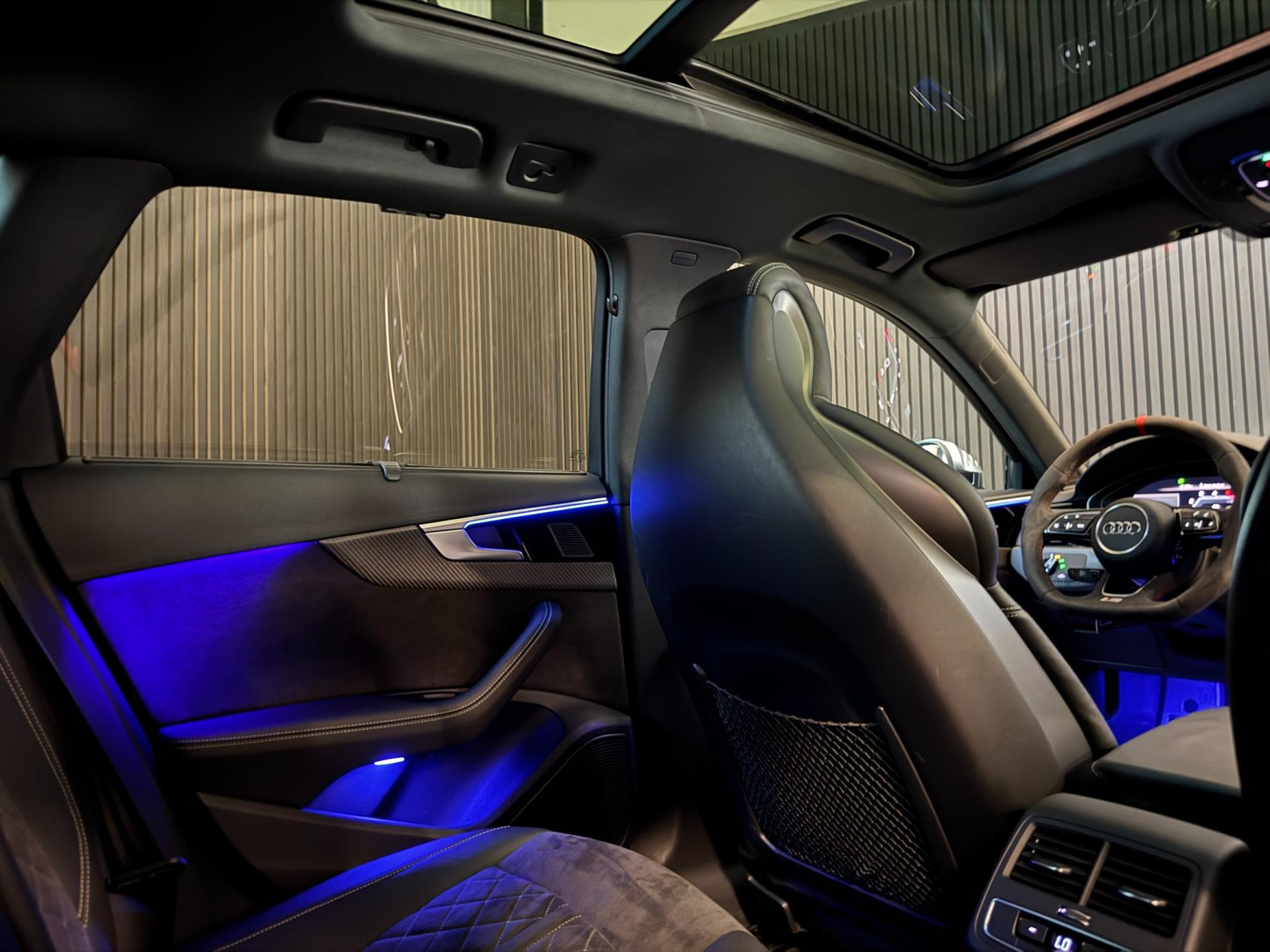 Hoofdafbeelding Audi S4